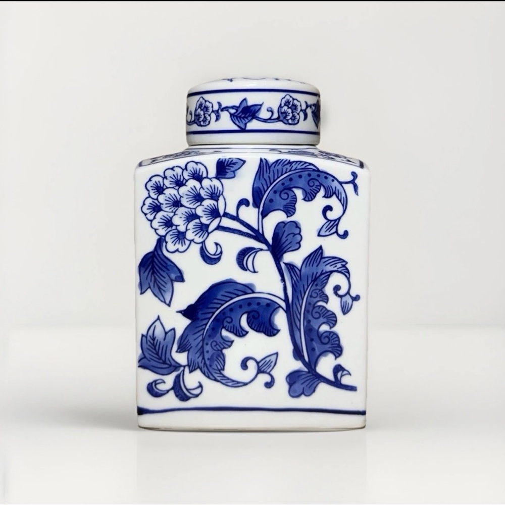New Chinese Qing Kangxi Blue & White Porcelain Lotus Pattern Tea Caddy 5.0 inch